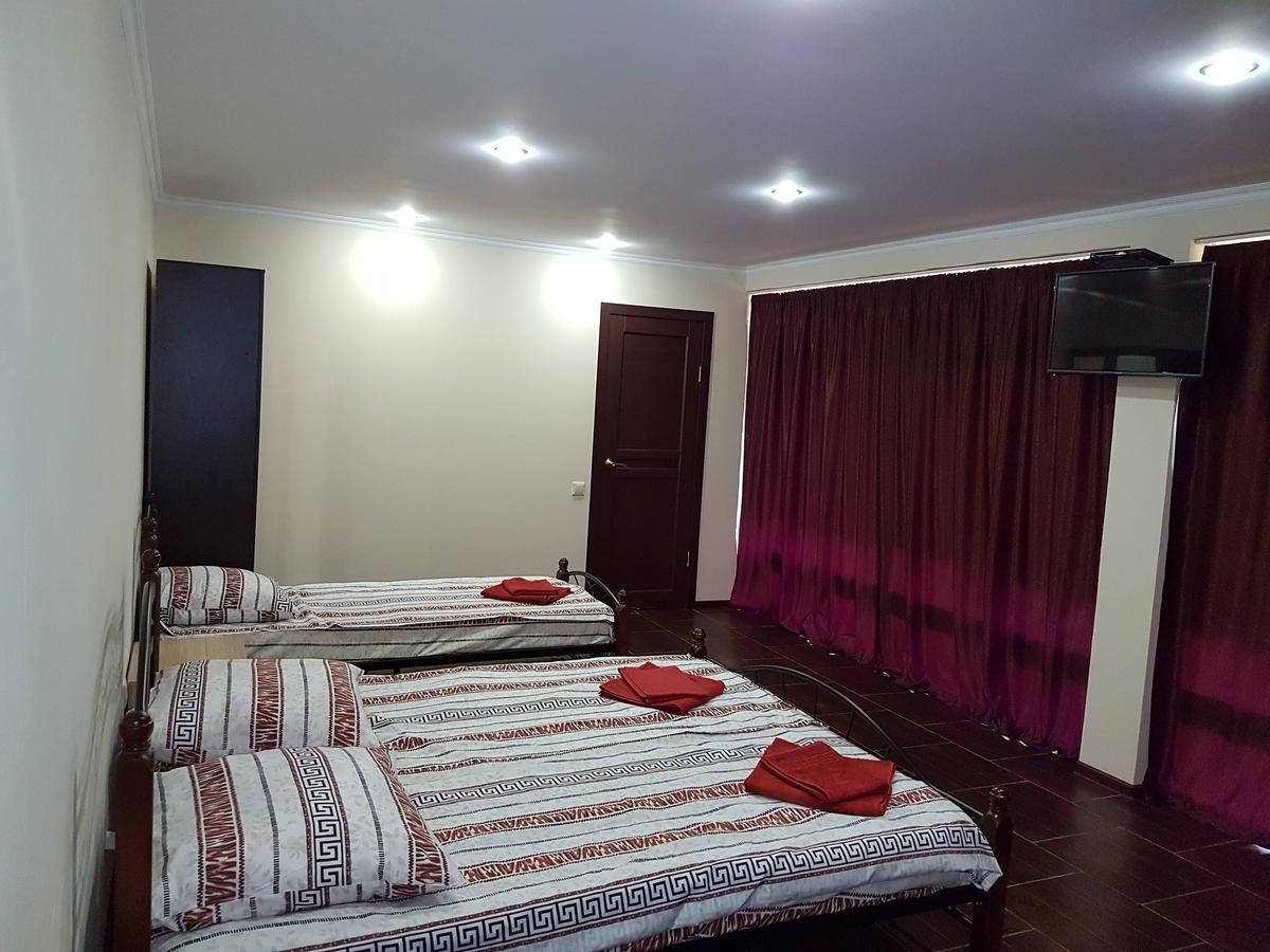 Guest House Black Sea Pizunda Exterior photo